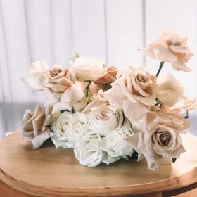 Toffee Rózsás Esküvői Asztaldísz