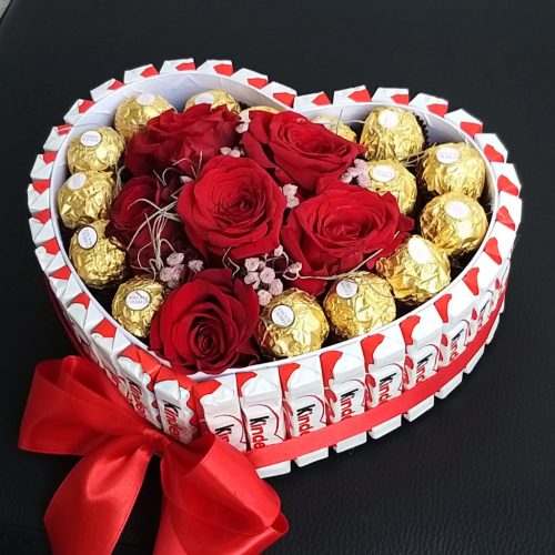 Kinder rózsa doboz