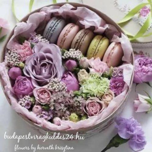 Purple macaron box-mini