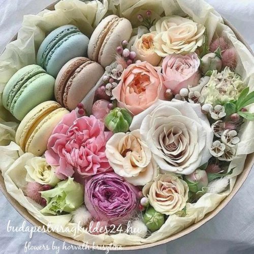 Johanna macaron box